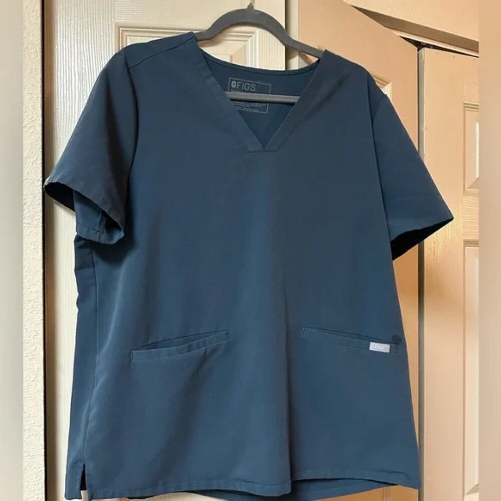Figs Womens Casma Three-Pocket Scrub Top Dark Harbor Size Extra Large